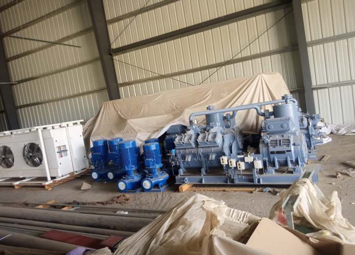 Industrial refrigeration equipment and plant installation